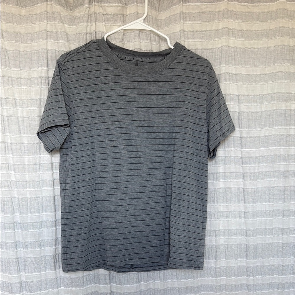 Lululemon Athletica Gray Short Sleeve Tee